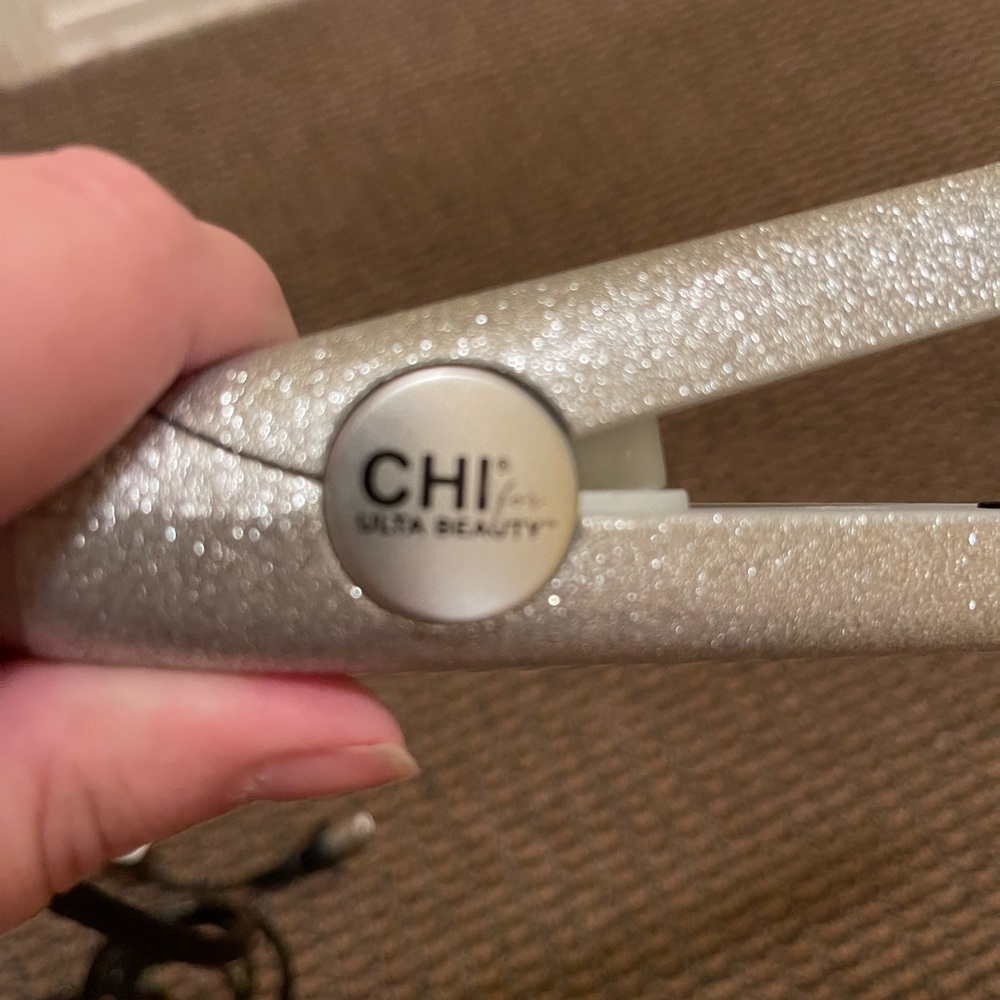 Chi for Ulta Beauty Silver 1” digital ceramic flat iron